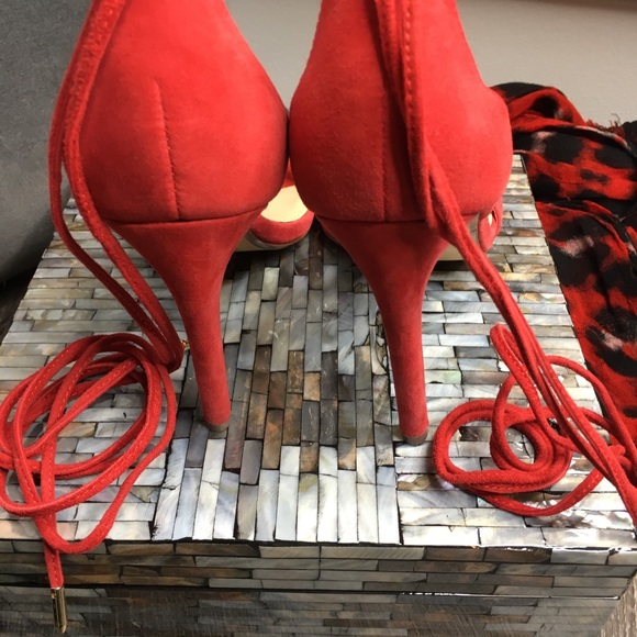 Steve Madden strappy Red Sandal- Valentine Look - Picture 6 of 8